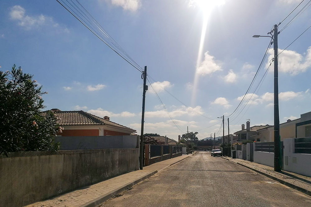Execução de passeios concluída na Rua da Verdade, em Brejos de Azeitão