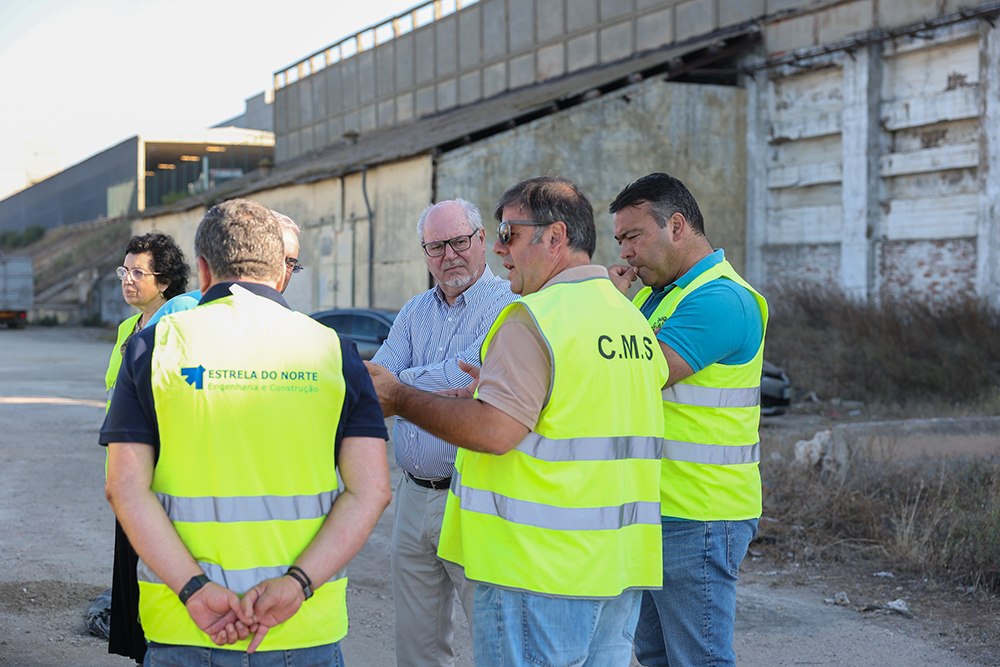 Obras na Estrada da Mitrena - Presidente da Câmara, André Martins, inteirou-se do impacto no trânsito e na vida das empresas e dos seus trabalhadores