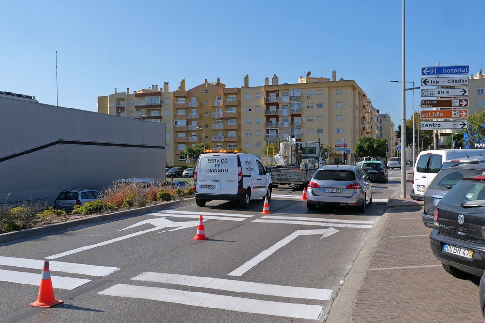 Obras melhoram segurança rodoviária nas avenidas Paula Costa e da Europa