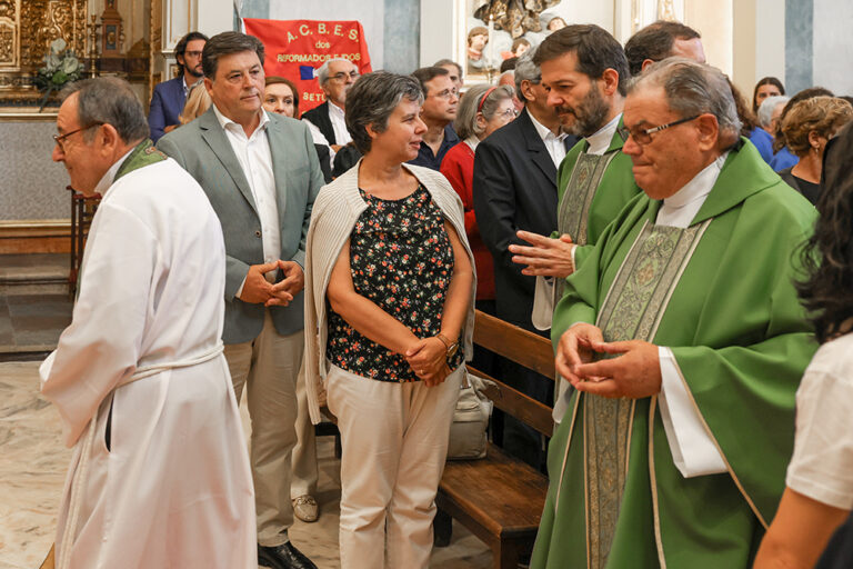 A vice-presidente da autarquia, Carla Guerreiro, marcou presença na tomada de posse do novo pároco da Paróquia de Nossa Senhora da Anunciada