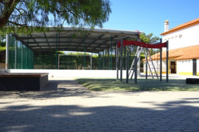 UF de Setúbal investiu na beneficiação de vários estabelecimentos de ensino