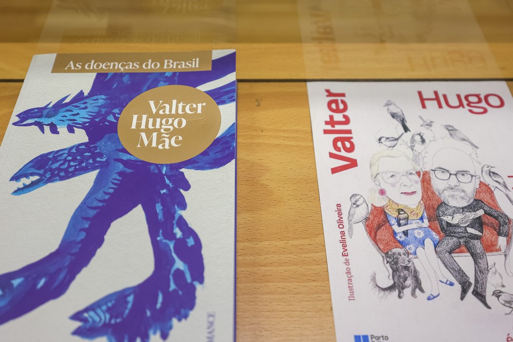 Exposição Valter Hugo Mãe do ciclo Autor do Mês