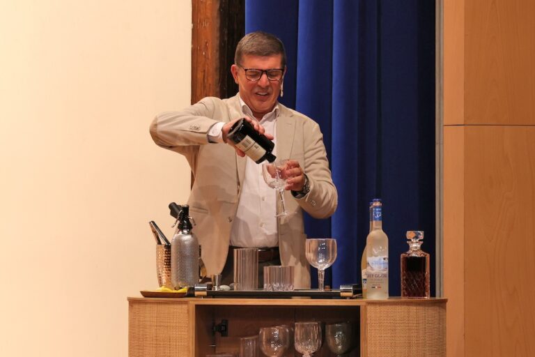 Feliz Aniversário | Comédia com João Baião