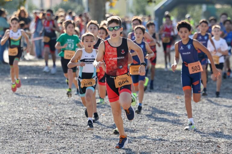 II Duatlo Jovem de Azeitão juntou cerca de três centenas de atletas em provas de corrida e ciclismo