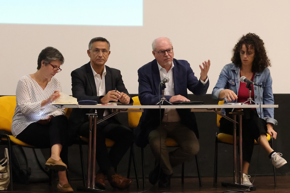 Reunião do executivo com os trabalhadores do Departamento de Obras Municipais - Presidente da Câmara, André Martins, vice-presidente, Carla Guerreiro, e vereadores Carlos Rabaçal e Rita Carvalho