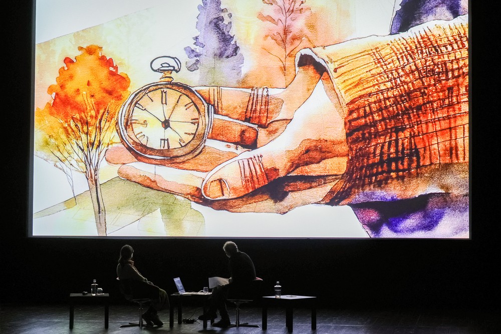 O escritor Gonçalo M. Tavares esteve em Setúbal para falar de micro-utopias