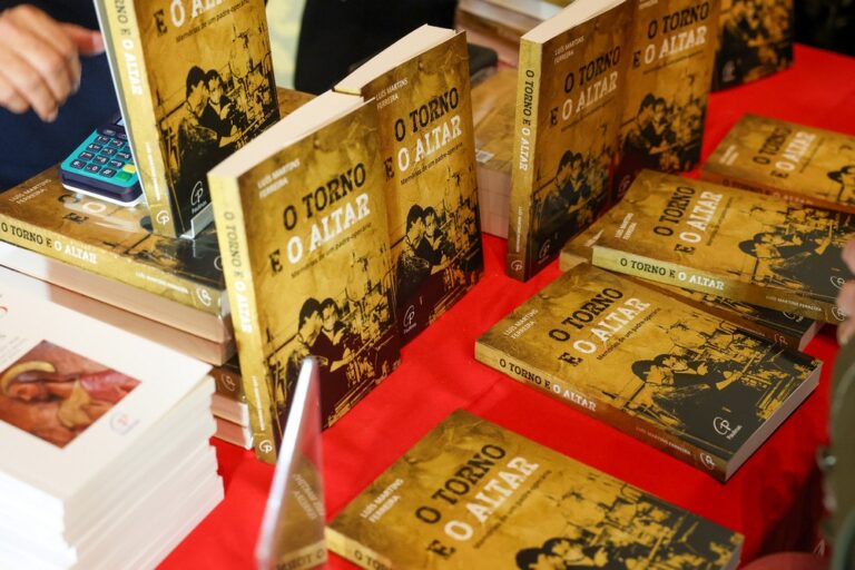 "O Torno e o Altar - Memórias de um padre-operário" - apresentação de livro