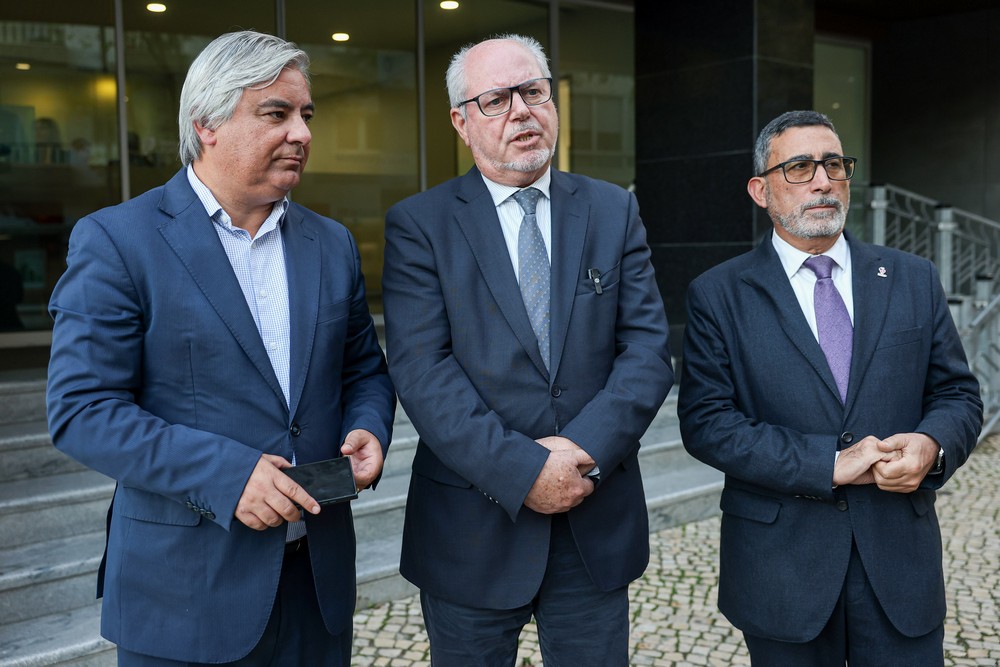 Presidentes das câmaras municipais de Setúbal, Palmela e Sesimbra, André Martins, Álvaro Amaro e Francisco Jesus, reuniram-se com a ministra da Saúde, Ana Paula Martins