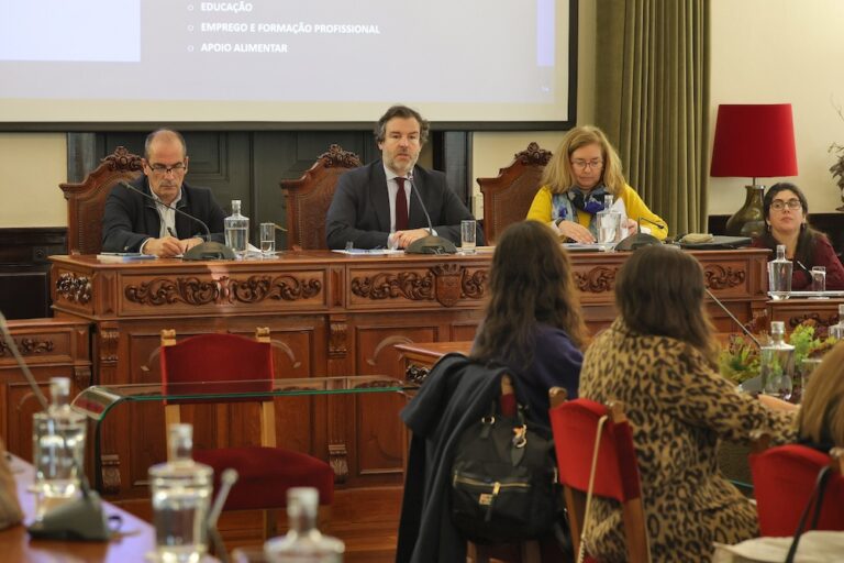 CLAS em reunião plenária a 19 de dezembro