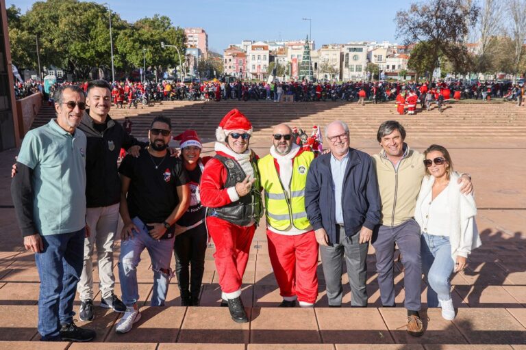 23.ª edição do Desfile de Pais Natal Motard