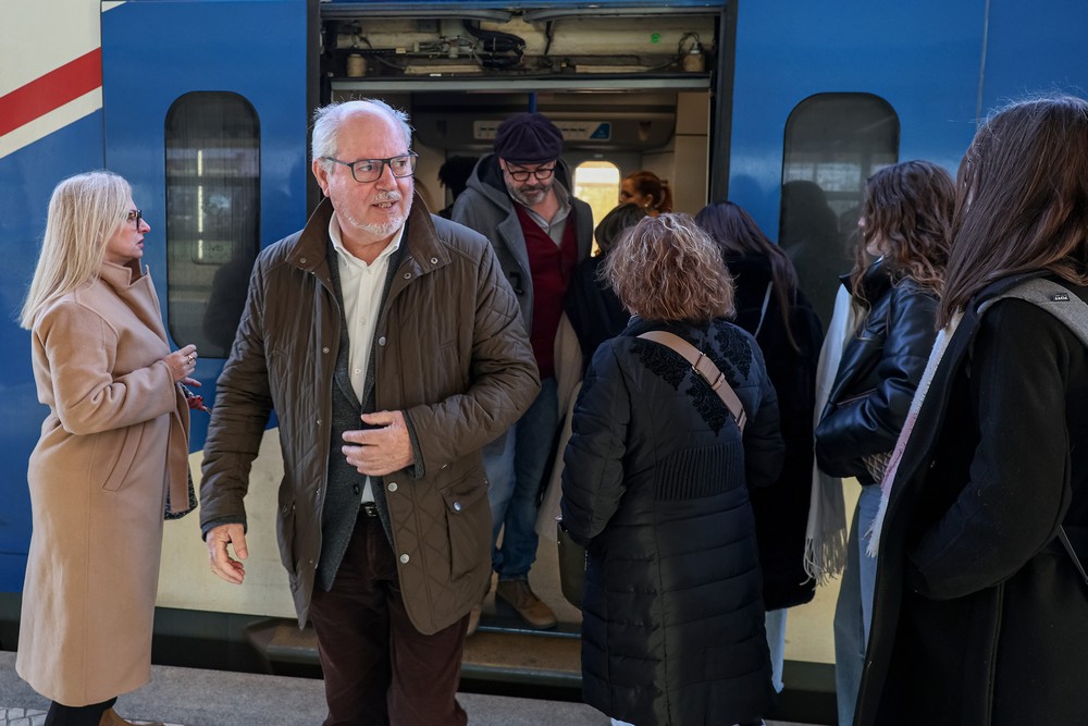 Fertagus tem novos horários, com ligações entre Setúbal e Lisboa a cada 20 minutos - Presidente da Câmara, André Martins, viajou até ao Pinhal Novo