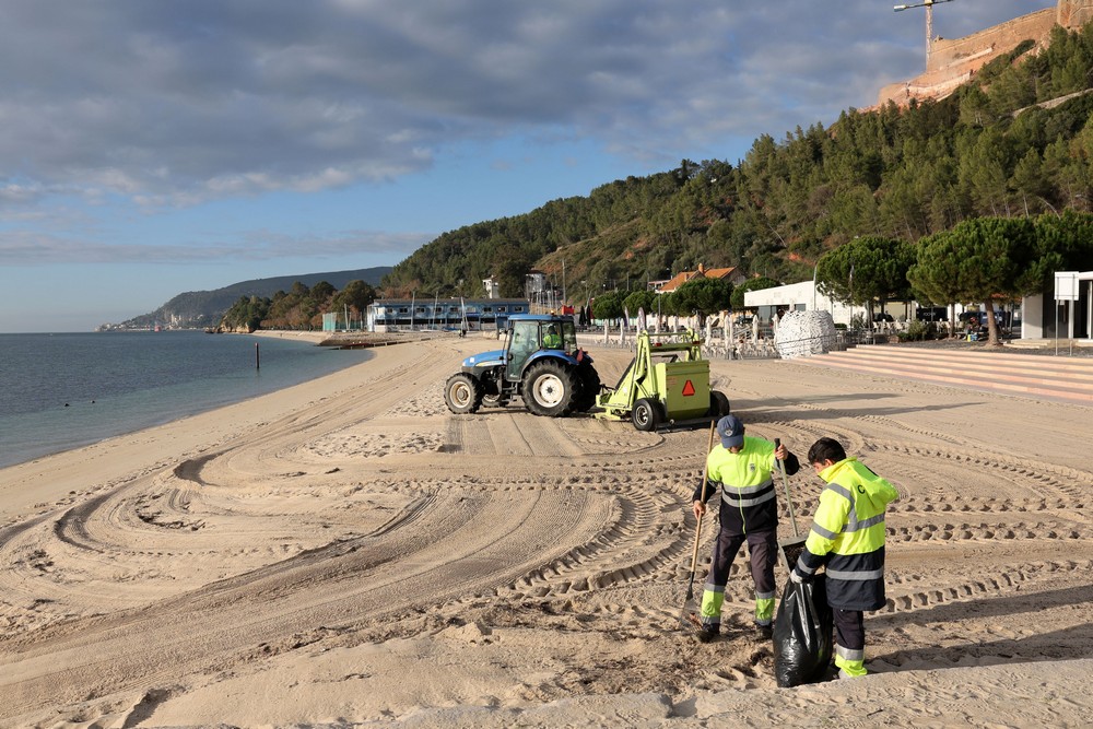 Praias com ações regulares de limpeza