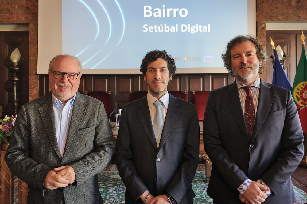 Bairro Setúbal Digital - Presidente da Câmara, André Martins, secretário de Estado da Economia, João Rui Ferreira, e vereador Pedro Pina