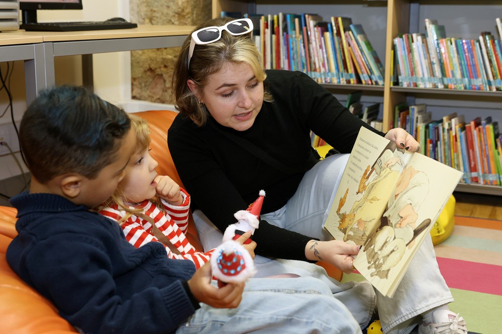 Comemoração do Natal na Biblioteca Pública Municipal - "Natal com Música, Letras, Textos, Poesia, Dança, Contos…"