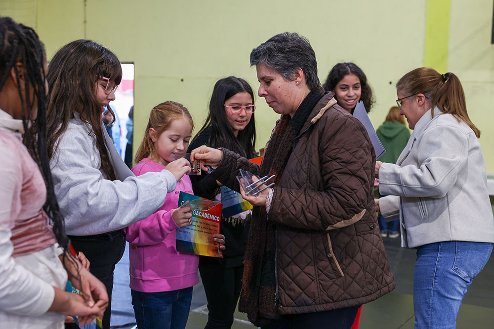 Entrega de Quadros de Mérito do Agrupamento de Escolas Luísa Todi