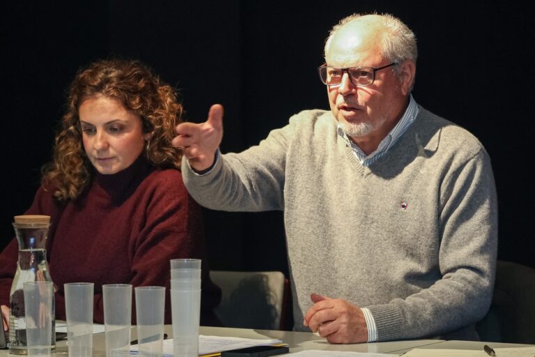 Ouvir a População, Construir o Futuro - Urbanização de Pinhal de Negreiros - Presidentes da Câmara, André Martins, e da Junta de Freguesia de Azeitão, Sónia Paulo