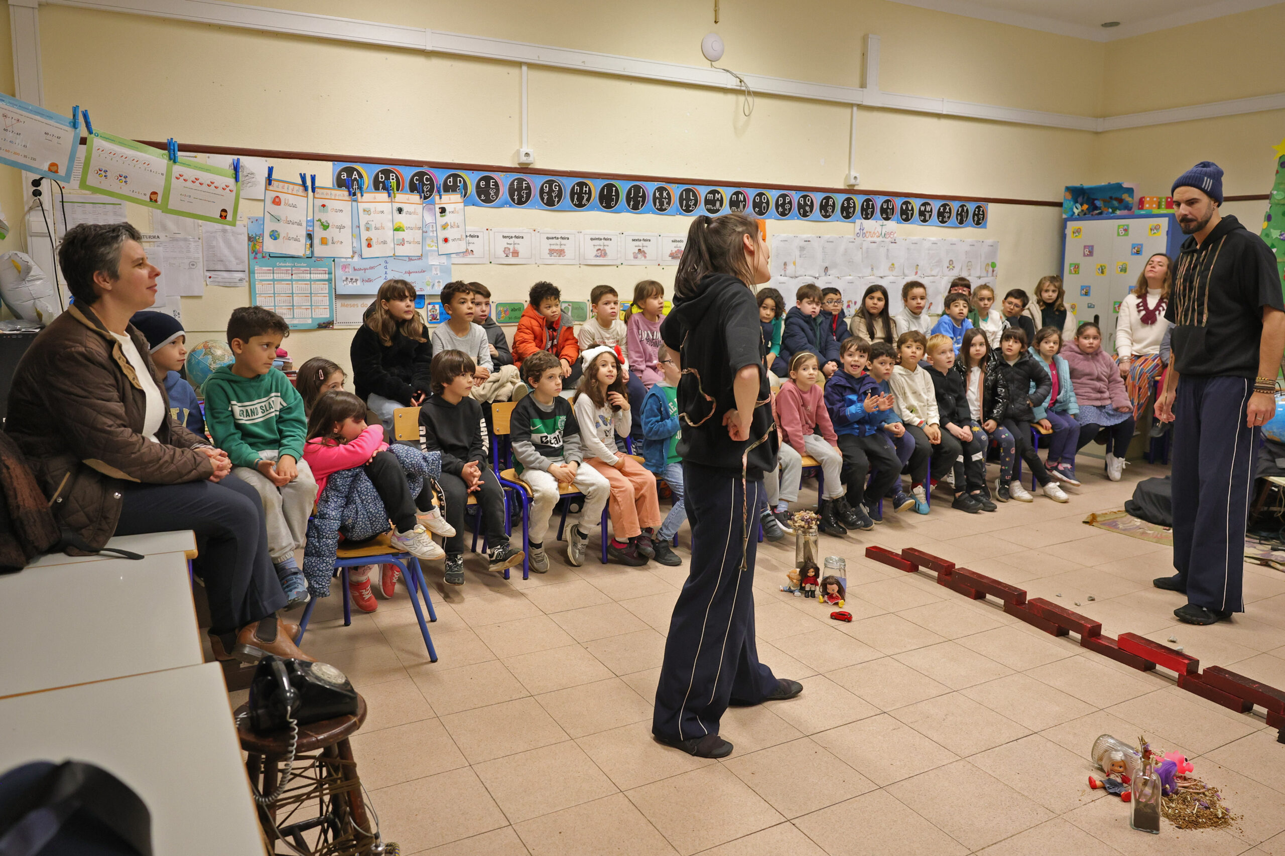 Ciclo de teatro 'Um Mundo CaPAZ' percorreu as escolas da União das Freguesias de Setúbal