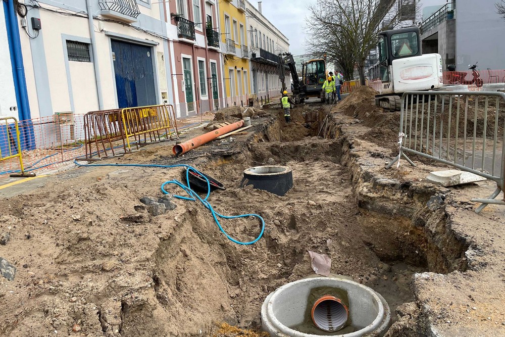 SMS - Requalificação da rede de drenagem na frente ribeirinha - Rua Praia da Saúde