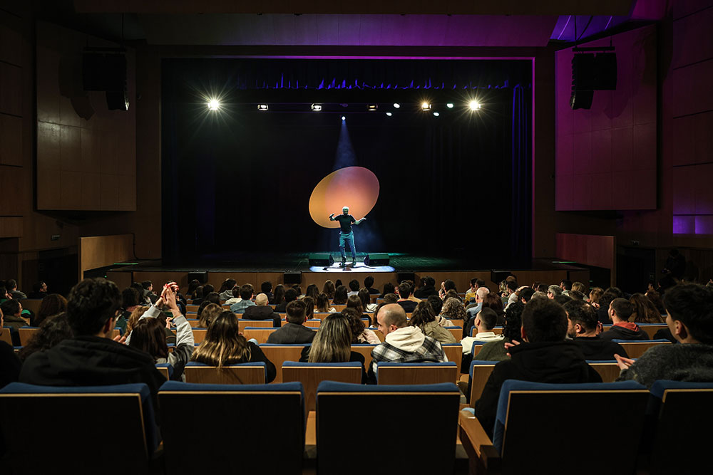 Salvador Martinha apresenta 'Aura Super Jovem'