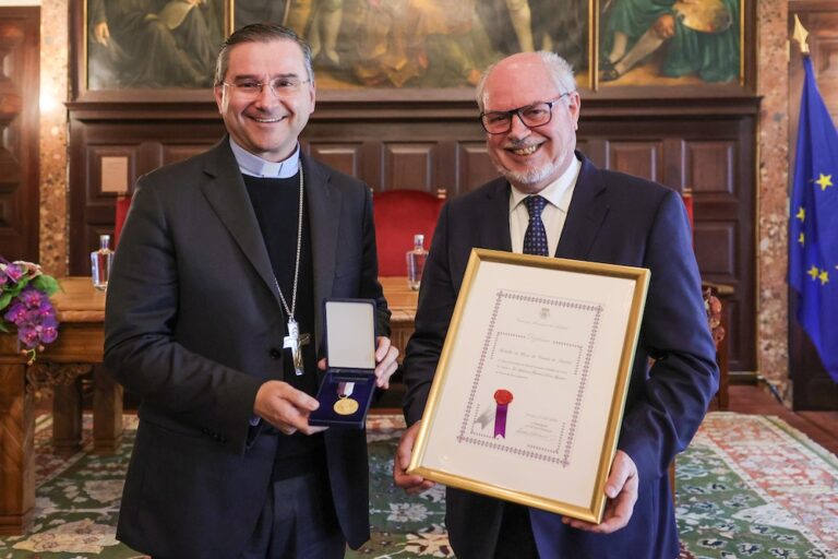 Entrega da Medalha da Cidade ao bispo de Setúbal, D. Américo Aguiar