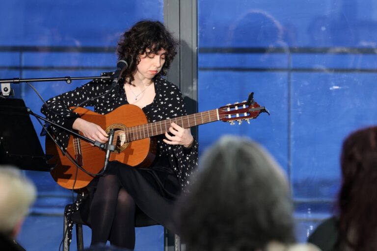 April Marmara abre festival Guitarras ao Alto