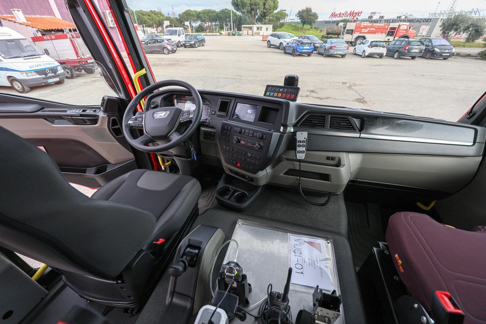 Novo veículo urbano de combate a incêndios da Companhia de Bombeiros Sapadores de Setúbal