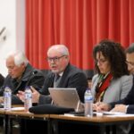 Desenvolvimento da obra de prolongamento das redes de saneamento e abastecimento na Rua Baía do Sado e envolventes apresentada em reunião do "Ouvir a População, Construir o Futuro"