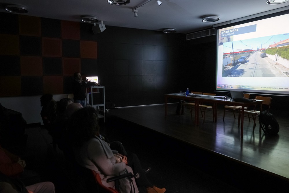 “Ouvir a População, Construir o Futuro” . Reunião com moradores da Rua Vale de Choupos