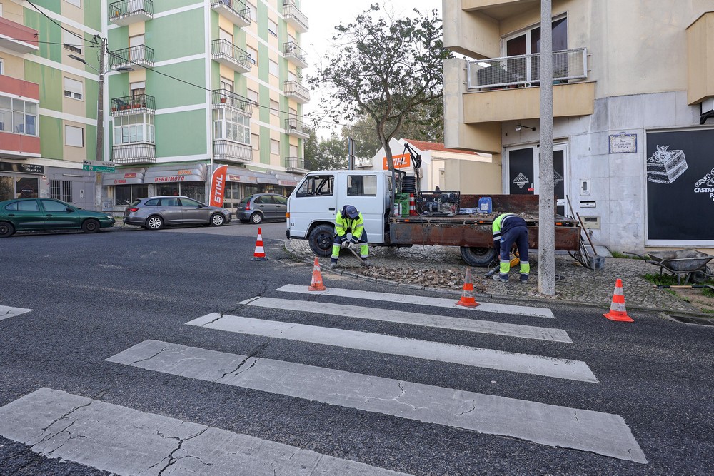 Rebaixamento de passadeiras - Rua António José Batista