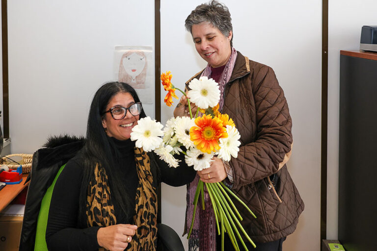 Dia da Mulher | distribuição de flores