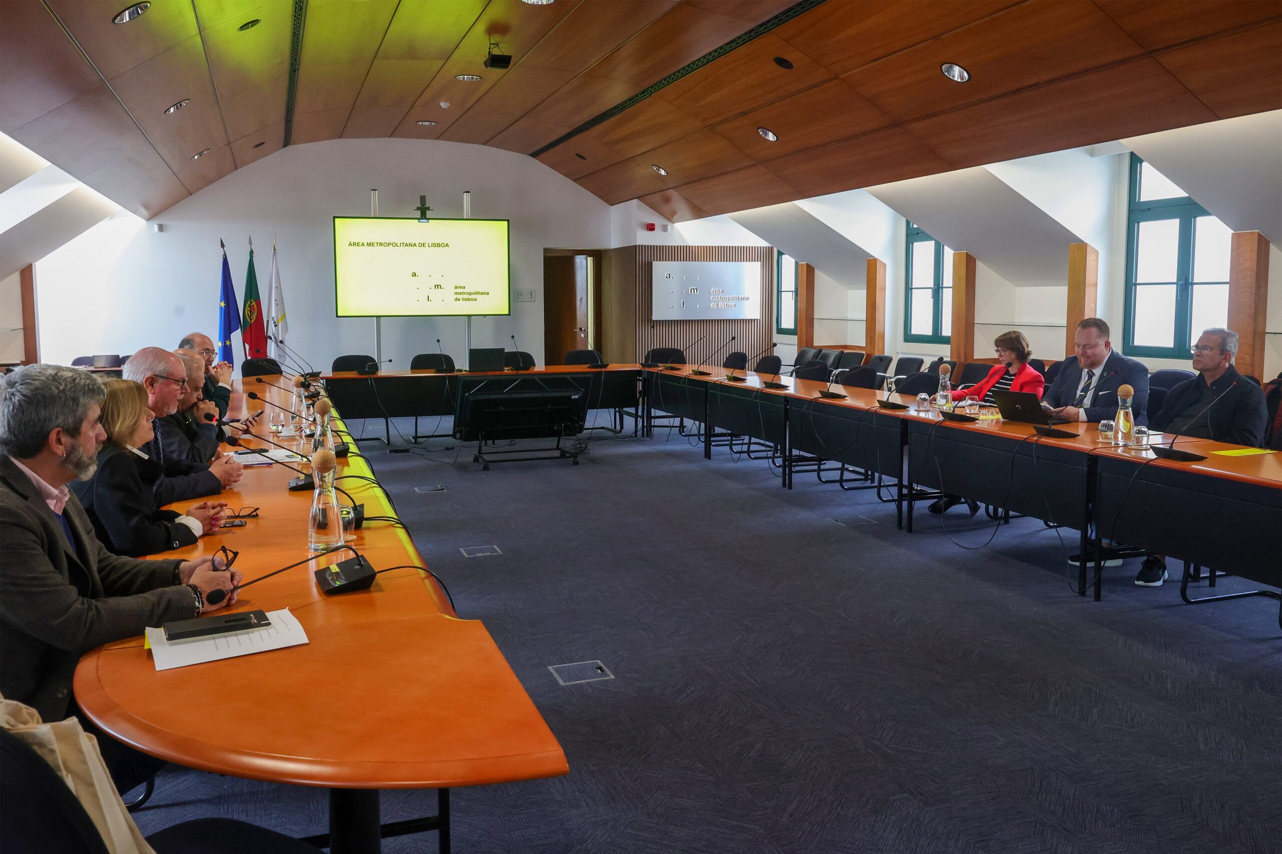 Delegação do Estado brasileiro do Rio Grande do Norte que visita o território da Arrábida reuniu-se com responsáveis da Área Metropolitana de Lisboa e dos Transportes Metropolitanos de Lisboa