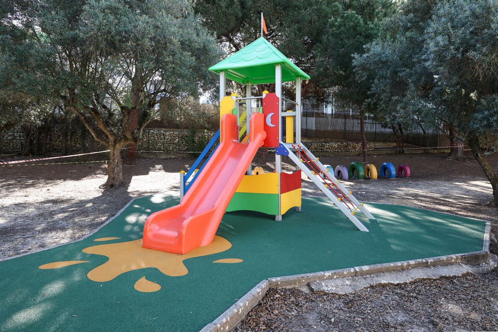 Inauguração do novo parque infantil da Escola Básica e Jardim de Infância da Azeda
