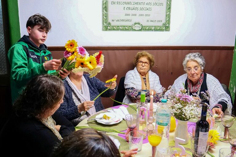 Jantar comemorativo do Dia Internacional da Mulher e de angariação de fundos para a requalificação da sede do Grupo Musical e Desportivo União e Progresso