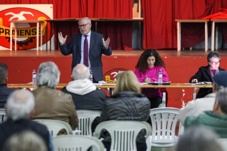 Ouvir a População, Construir o Futuro - Plenário com moradores da freguesia do Sado - Presidente da Câmara, André Martins, vice-presidente Carla Guerreiro e presidente da Junta de Freguesia do Sado, Marlene Caetano