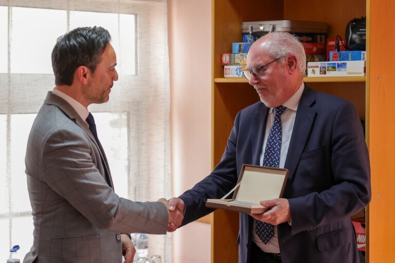 46.º aniversário da LATI - Presidentes da Câmara, André Martins, e da instituição, Sertório Herrera de Oliveira