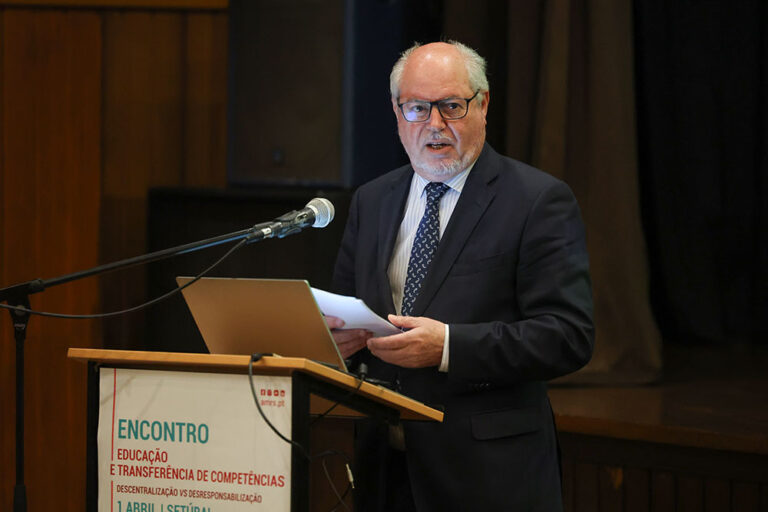 Encontro “Educação e Transferência de Competências – Descentralização vs. Desresponsabilização” - Presidente do conselho diretivo da AMRS e da Câmara de Setúbal, André Martins