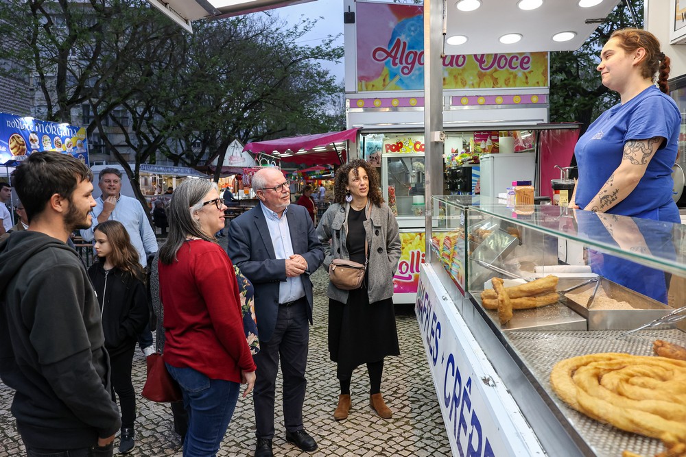 Feira dos Produtos Regionais de Portugal e do Mundo 2025 - Presidentes da Câmara , André Martins, e da União das Freguesias de Setúbal, Fátima Silveirinha, e vereadora Rita Carvalho