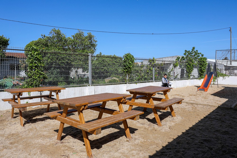 Abertura de novos parques infantis em quatro escolas do 1.º Ciclo do Ensino Básico de Azeitão - EB de Brejos de Clérigo