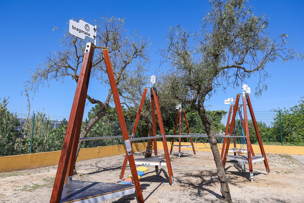 Abertura de novos parques infantis em quatro escolas do 1.º Ciclo do Ensino Básico de Azeitão - EB de Vendas de Azeitão