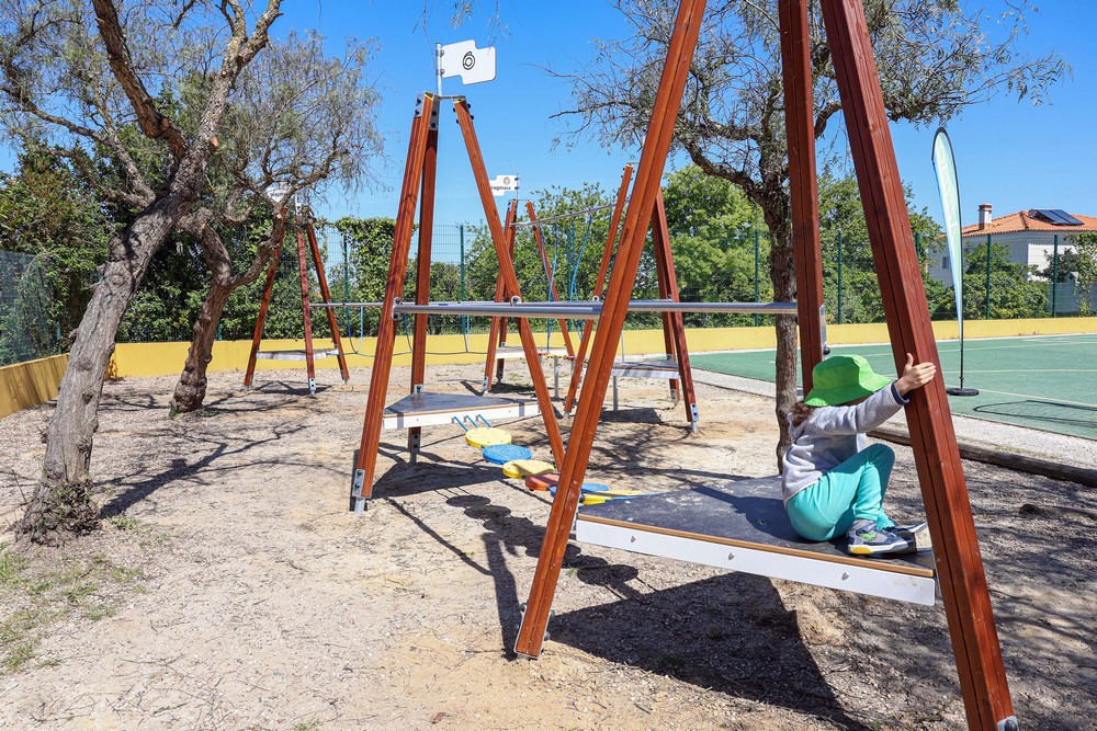Abertura de novos parques infantis em quatro escolas do 1.º Ciclo do Ensino Básico de Azeitão - EB de Vendas de Azeitão