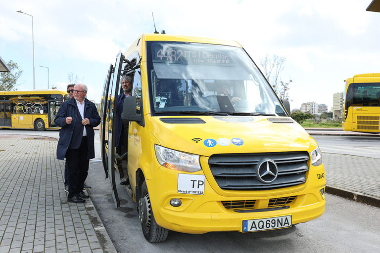 Presidente da Câmara, André Martins, experimentou as novas linhas circulares urbanas da Carris Metropolitana