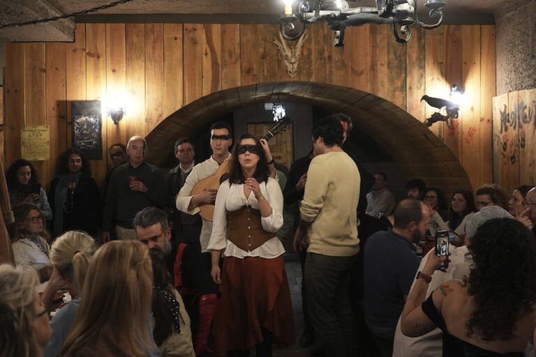 Ópera no Meu Bairro - espetáculo no Bardo - Taverna Medieval