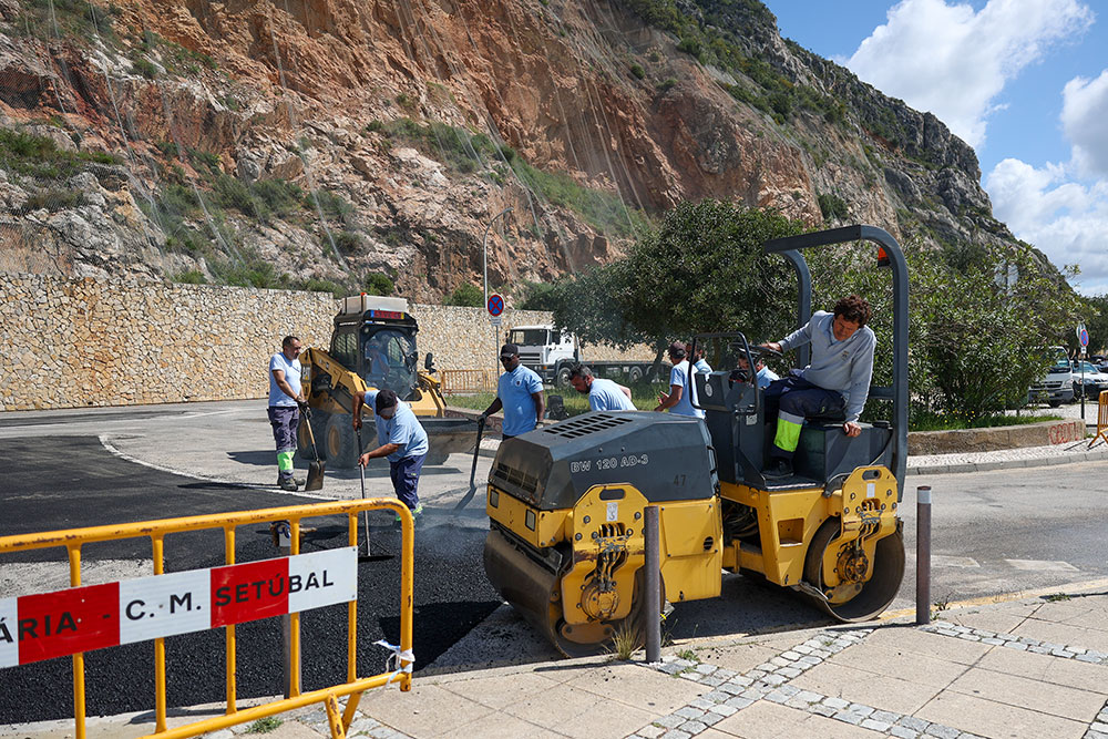 Nova rotunda provisória da Figueirinha foi feita pelos serviços operacionais do município