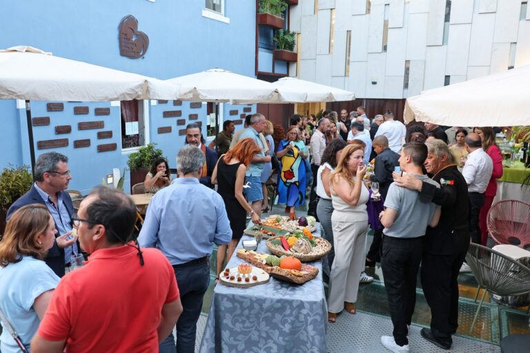 14.º aniversário da Casa da Baía - Jantar com 60 operadores turísticos