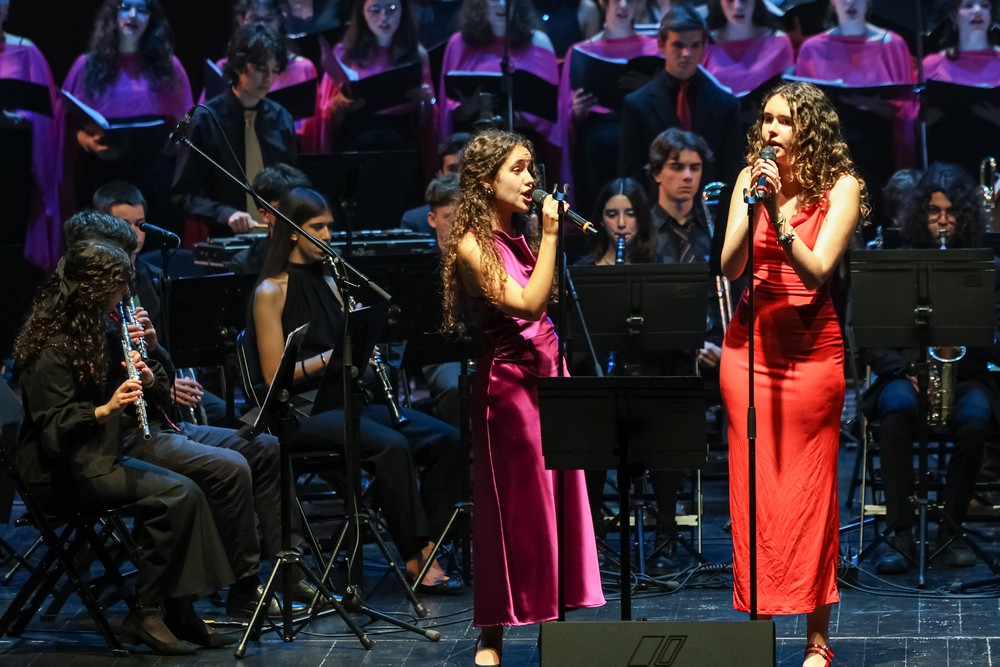 Festival Internacional de Música de Setúbal - Concerto de abertura - “Sem Playback”, pela Orquestra Ligeira do Conservatório Regional de Palmela, com a participação de B-Voice e do Coro Feminino TuttiEncantus