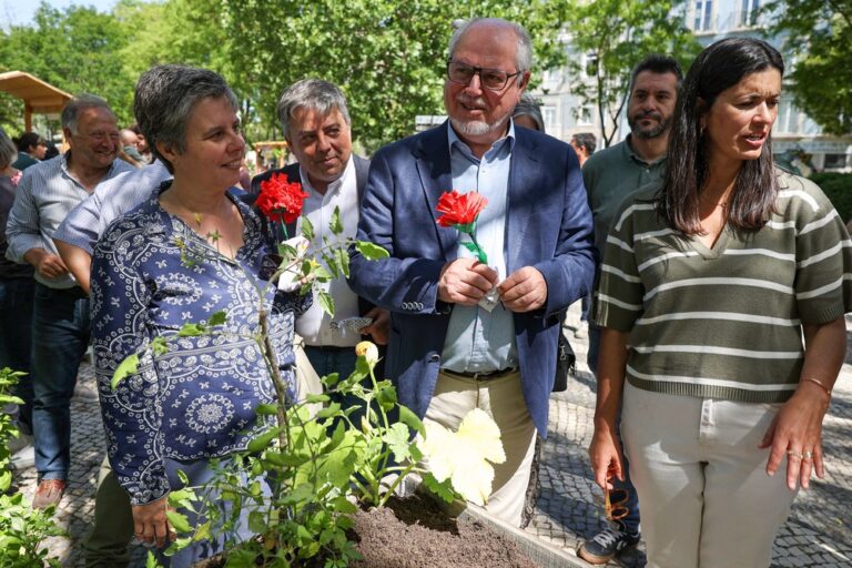 Festa da Flor 2025 - Inauguração - Presidente da Câmara, André Martins, e vice-presidente, Carla Guerreiro