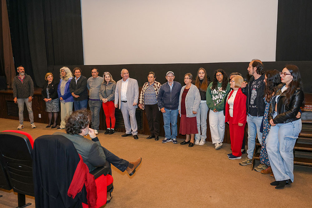 O Nosso Filme - filme colaborativo com os moradores dos bairros dos Pescadores e Grito do Povo