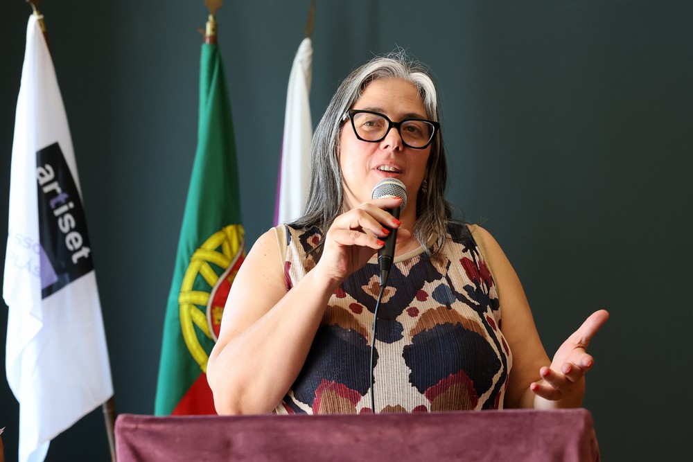 Sessão solene comemorativa do 34.º aniversário da ARTISET - Presidente da União das Freguesias de Setúbal, Fátima Silveirinha