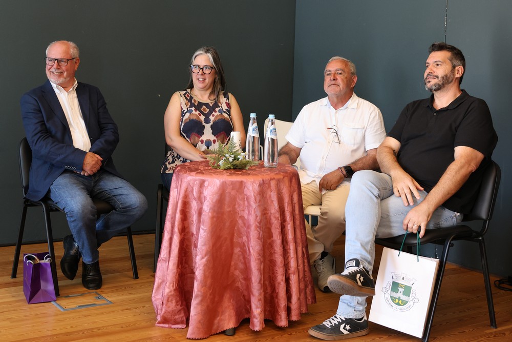 Sessão solene comemorativa do 34.º aniversário da ARTISET - Presidentes da Câmara, André Martins, e da União das Freguesias de Setúbal, Fátima Silveirinha, Ricardo Iria, da Junta de Freguesia de São Sebastião, e presidente da assembleia geral da ARTISET, Fernando Pinho