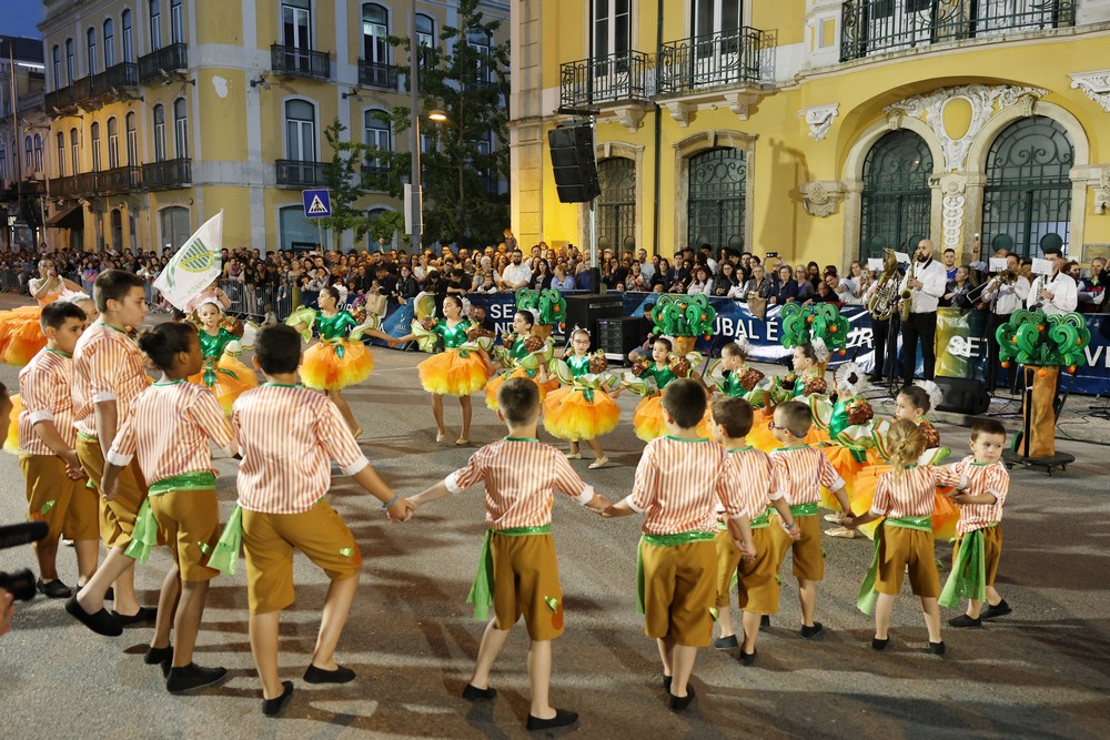 Marcha infantil do Núcleo Recreativo e Desportivo Ídolos da Praça